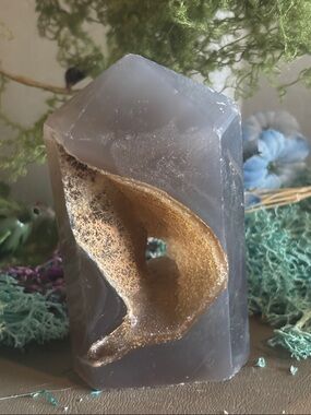 Druzy Agate tower